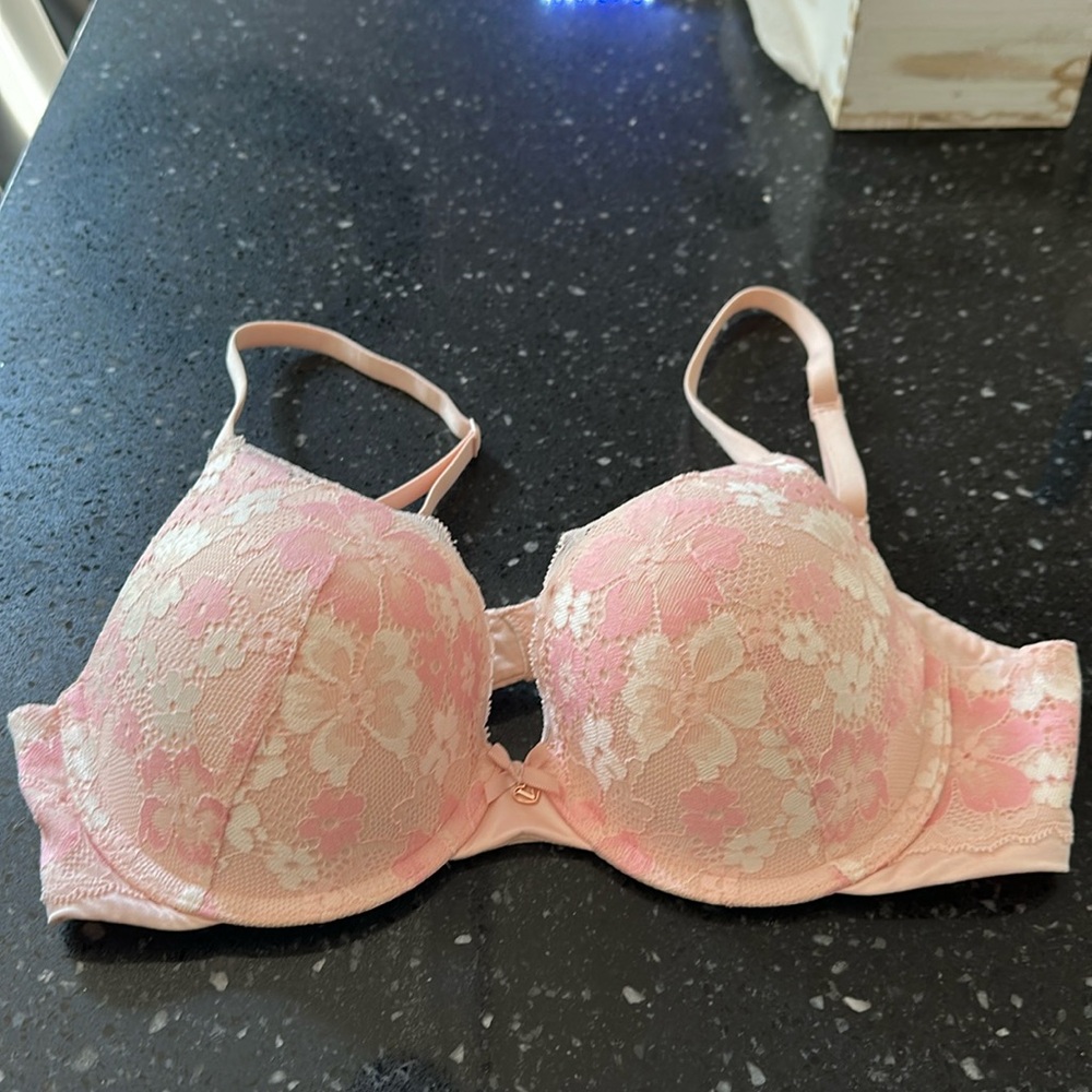Victoria secret Body by Victoria, perfect shape 34c